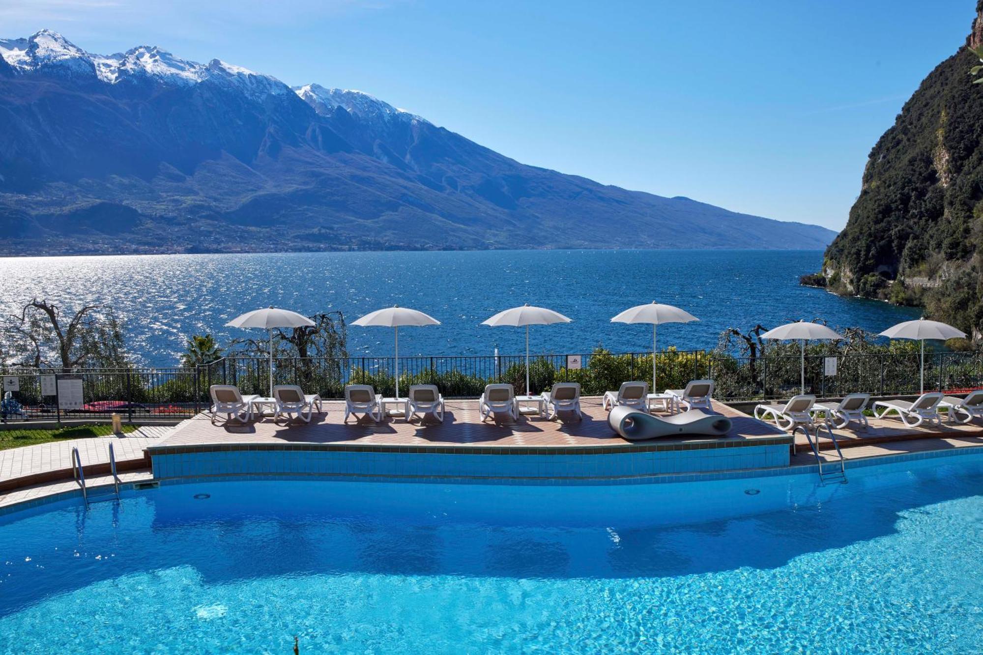 Hotel Atilius - Adults Only Limone sul Garda Bagian luar foto
